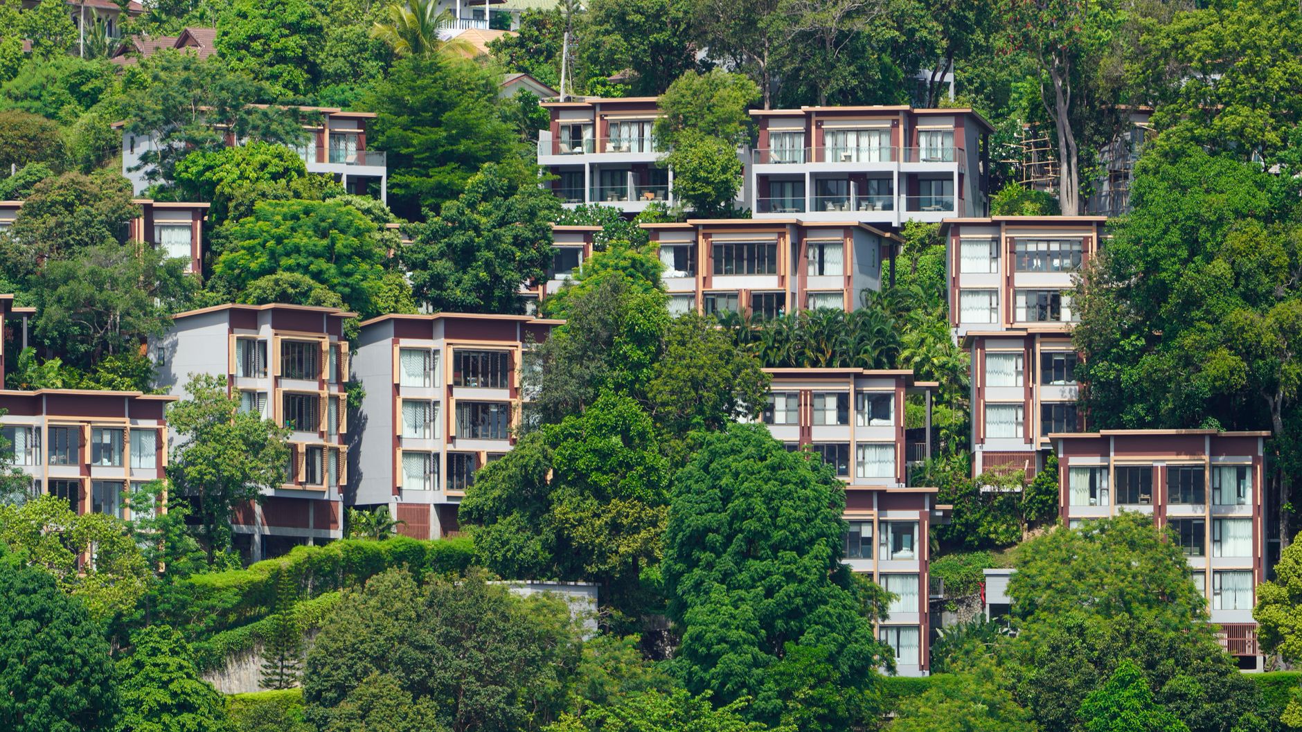 A comparison of gated communities in Zekeriyaköy, modern developments with forest and nature views