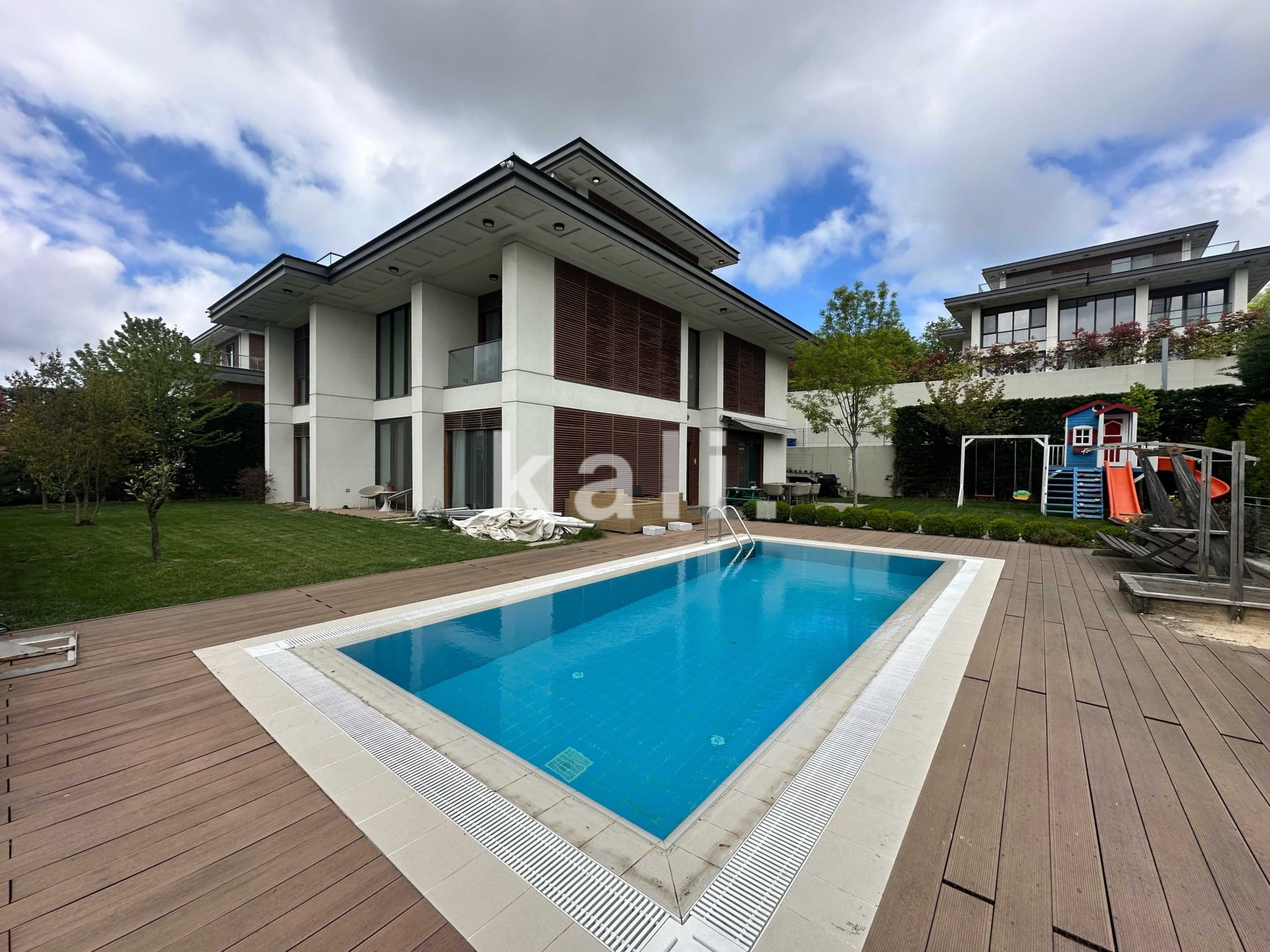 KÖY 1. Etap — Satılık 6+1 Villa